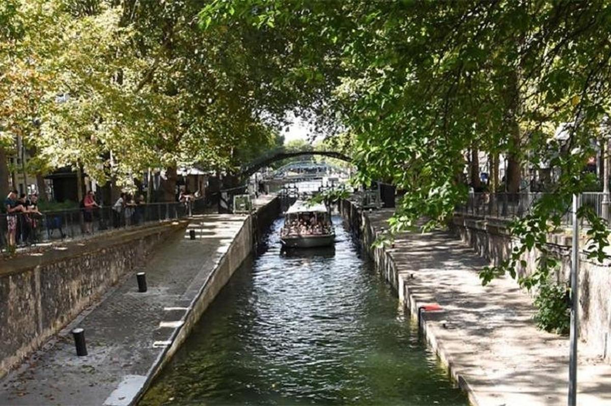 CRUZEIRO PELO CANAL SAINT-MARTIN