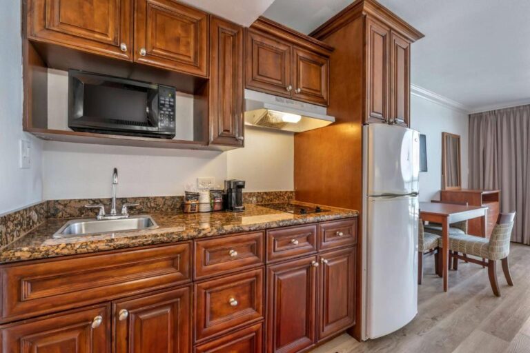 Ramada Plaza by Wyndham Marco Polo Beach Resort