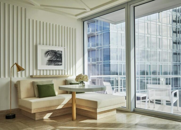 Four Seasons Hotel at The Surf Club