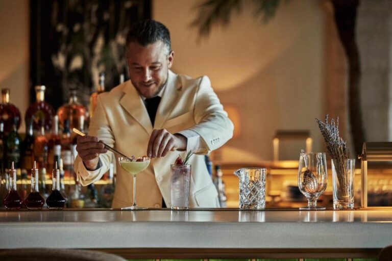 Four Seasons Hotel at The Surf Club